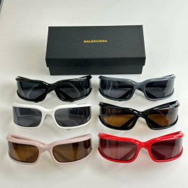 Picture of Balenciga Sunglasses _SKUfw54023028fw